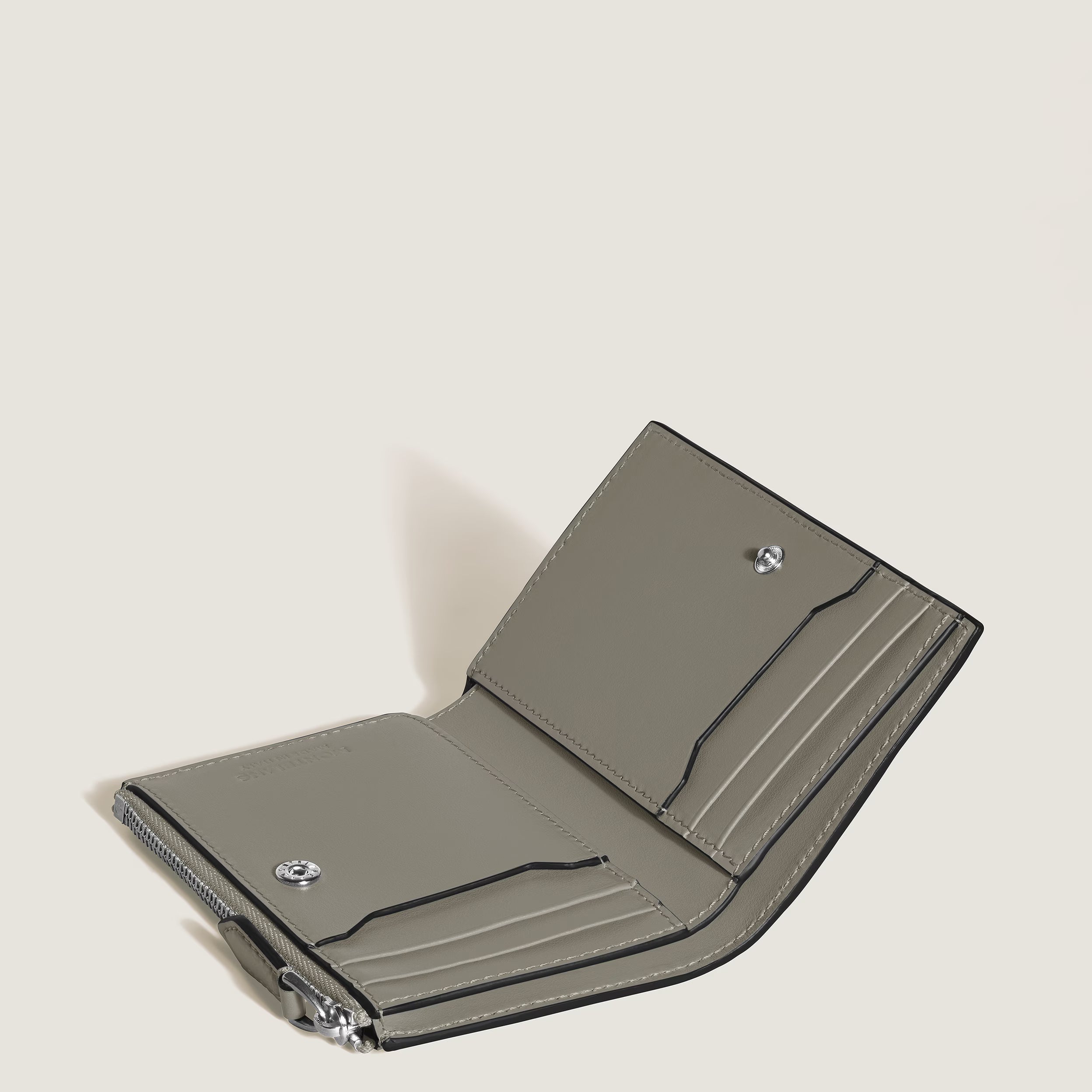 Mini Portefeuille Vertical 6cc en Cuir Corteccia