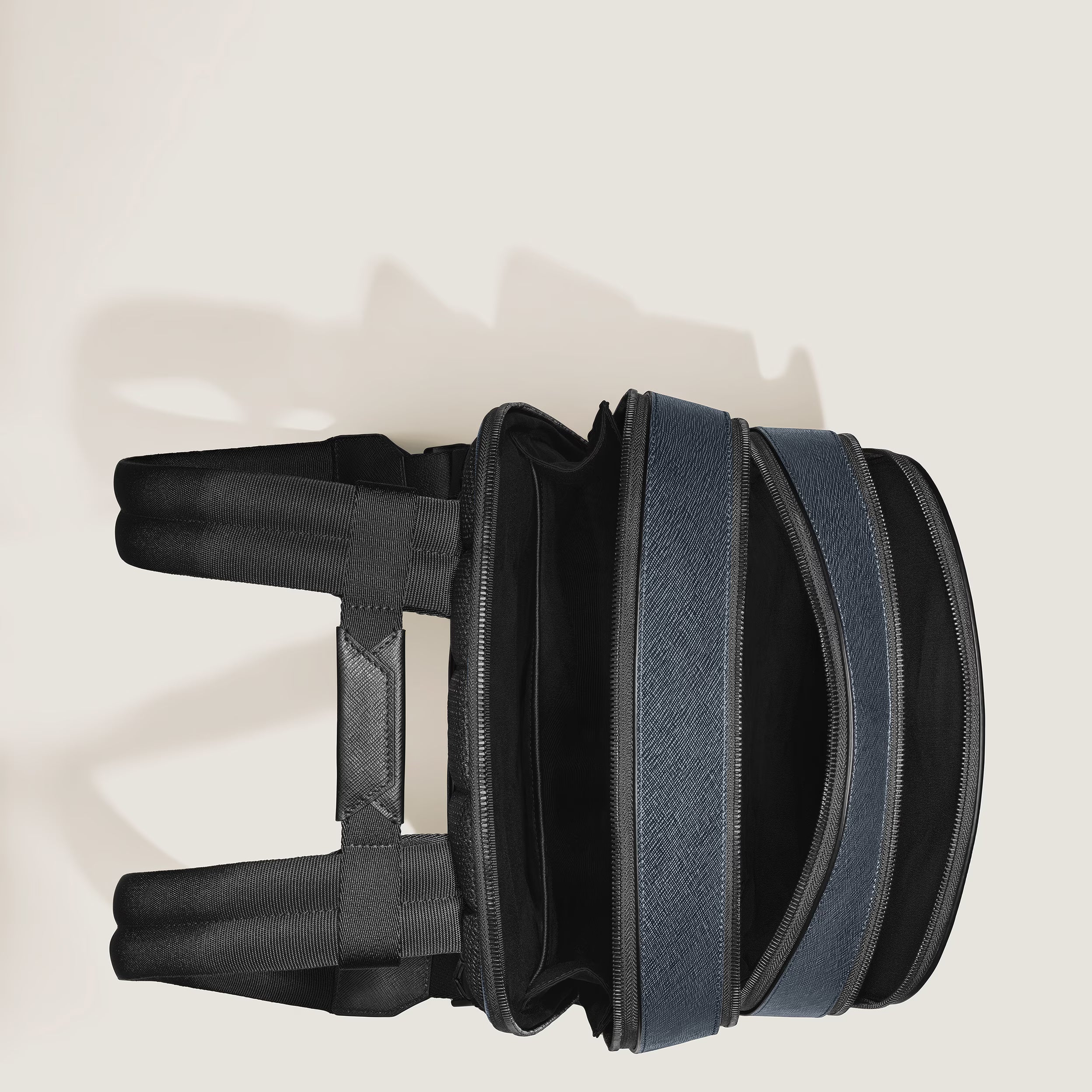 Sac à Dos Moyen Modèle avec 3 Compartiments en Cuir Sartorial