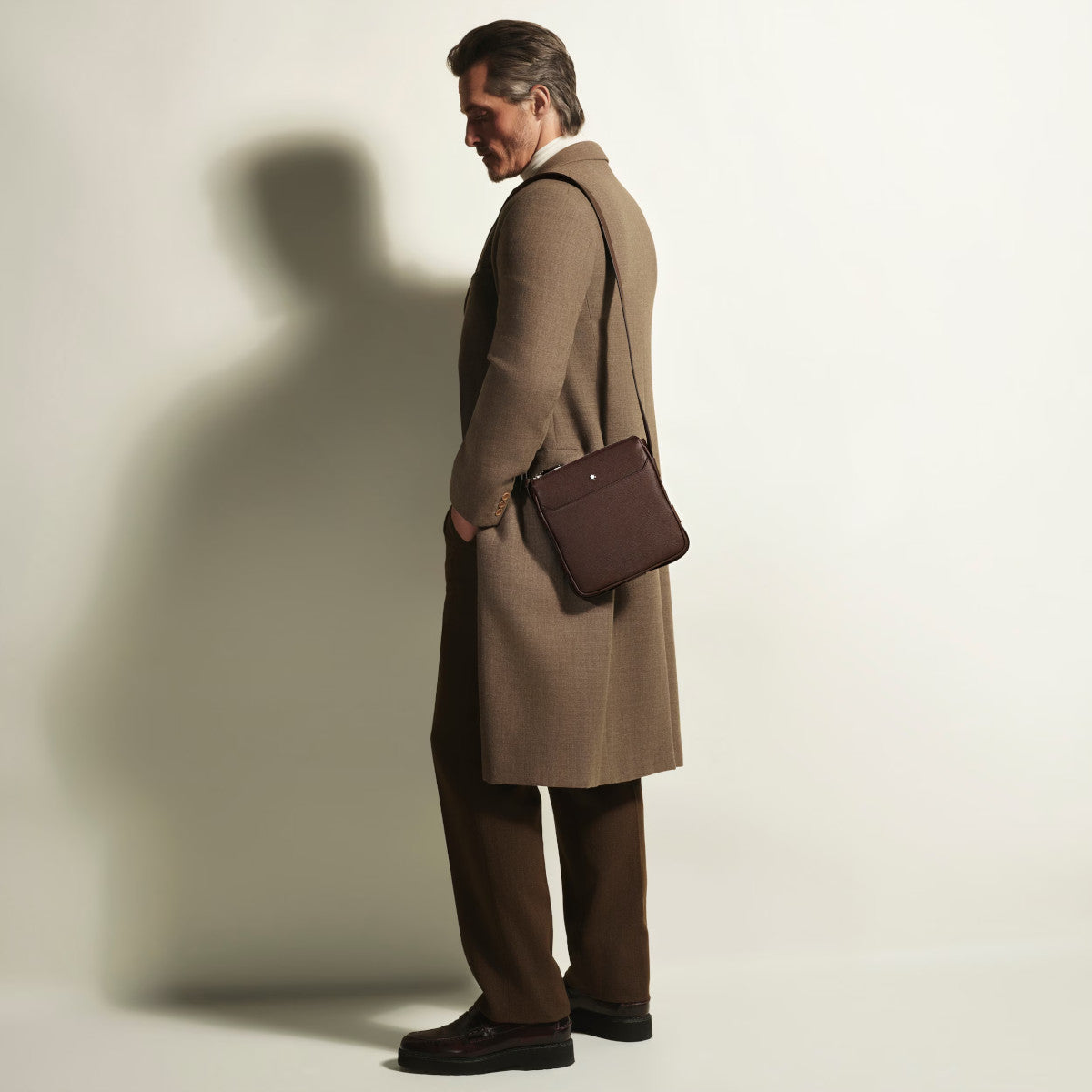 Sac Messenger vertical en cuir Montblanc Sartorial Ébène